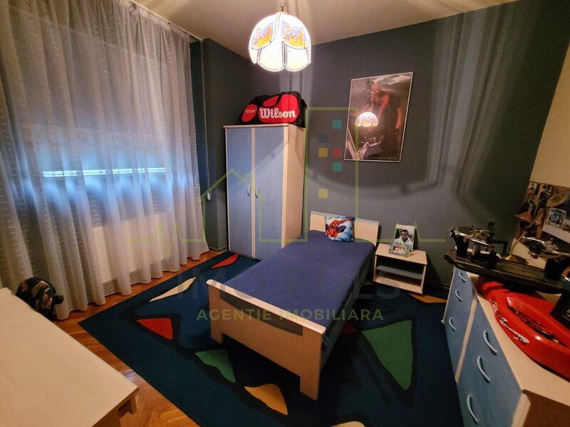 Casa individuala. Mobilata si utilata. Dispune de toate utilitatile.