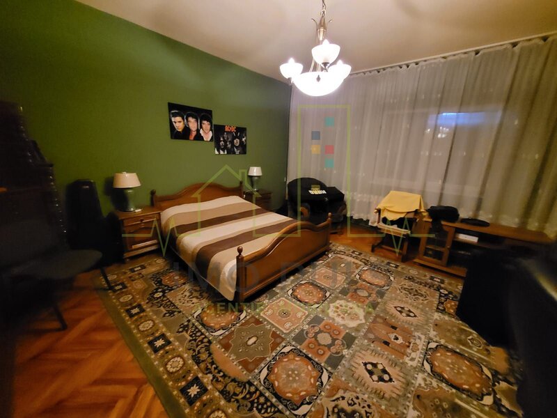 Casa individuala. Mobilata si utilata. Dispune de toate utilitatile.